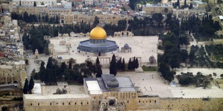Israel bans entry of Islamic Waqf personnel to Jerusalem's al-Aqsa