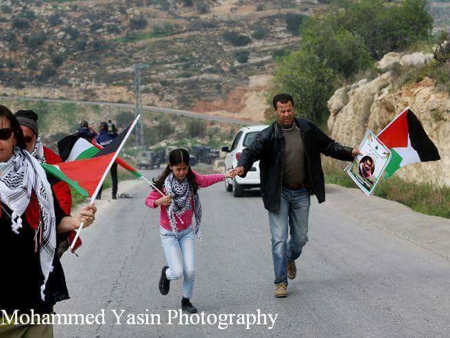 Teargas in Bil'in (image by Mohammad Yassin)