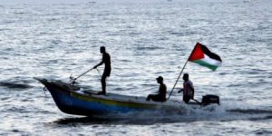 Israeli Navy Shoots, Injures Two Palestinians off Gaza Coast
