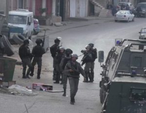 Soldiers Shoot Young Man, Cause Many Suffocation Injuries Near Hebron