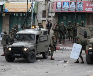 Army Injures Dozens of Palestinians in Hebron