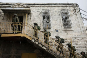 Troops Detain 14 Palestinians from Jerusalem, Including a Child