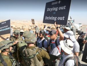 Updated: “Six injured including A Journalist, As Soldiers Attack  Water Convoy South Of Hebron”