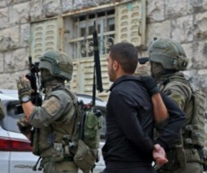 Israeli Army Abducts Eleven Palestinians in the West Bank