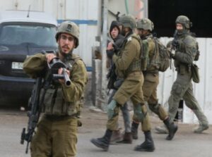Israeli Army Abducts Eight Palestinians Near Ramallah, Hebron