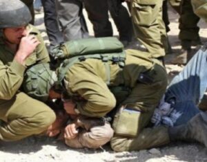 Israeli Soldiers Injure An Elder Near Hebron