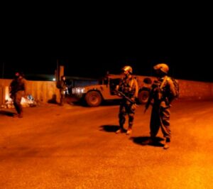 Army Abducts 25 Palestinians In West Bank