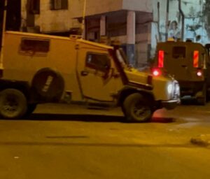 Israeli Soldiers Abduct 42 Palestinians In West Bank