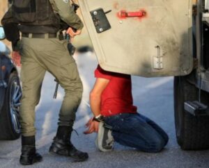 Israeli Forces Abduct Six Palestinians in Tulkarem, Hebron