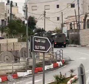 Israeli Army Abducts Two Palestinians, Injures One, in Ramallah and Al-Biereh