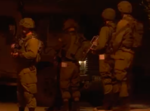 Israeli Forces Abduct Four Palestinians Near Tulkarem