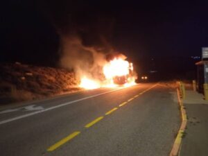 Israeli Colonizers Assault a Palestinian, Burn His Truck, Near Ramallah