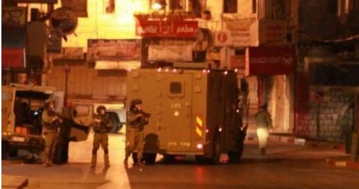 Army Invades Two Print Shops In Hebron, Kidnaps Two Teens In Doura